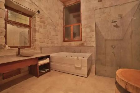 Taru Cave Suites - 11