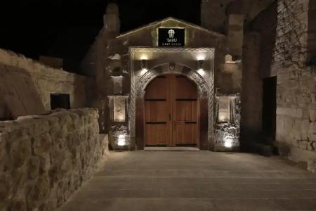 Taru Cave Suites - 40