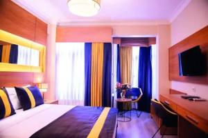Karamans sİRkecİ SuİTes Hotel, Стамбул