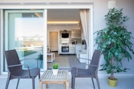 Truemars & Suites - 94