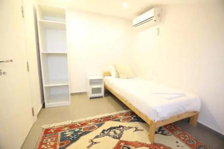 Truemars & Suites - 160