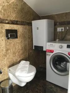 Truemars & Suites - 66