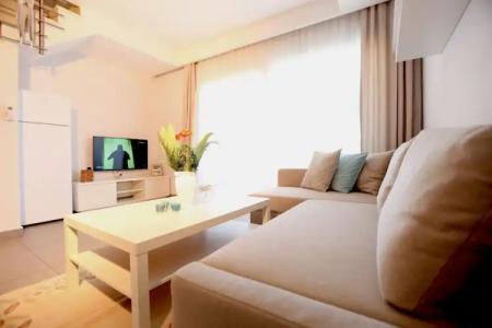 Truemars & Suites - 124