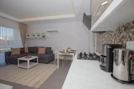 Truemars & Suites - 148