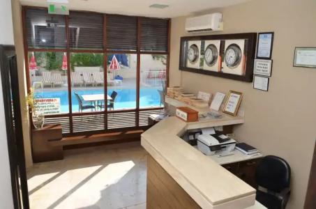 Melissa Moment Apart - 1