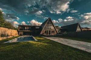 Вилла «Qafqaz Wood Chalet», Габала
