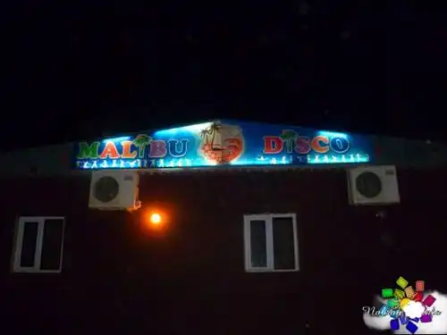 Malibu - 100
