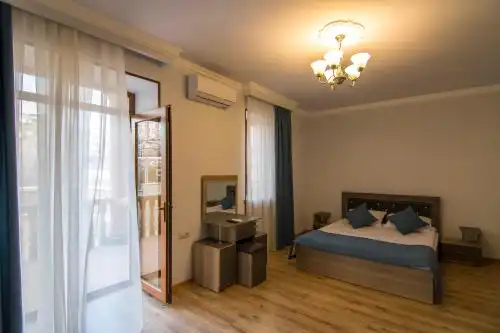 AFA & Guest House - 8