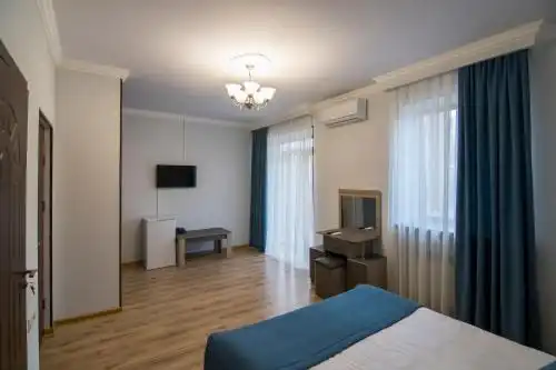 AFA & Guest House - 12