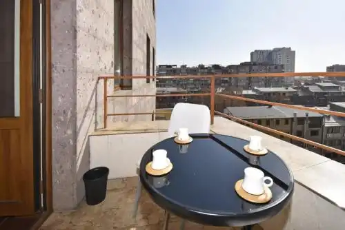 Mashtoc33 New apartment Yerevan center - 1