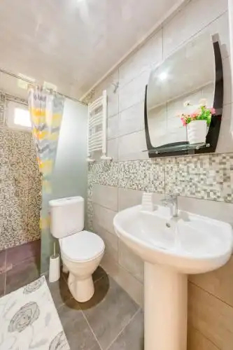 Vincent Hostel byier - 25