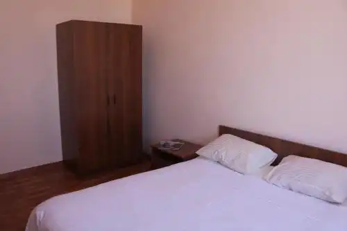 Biotech Guest Room - 8