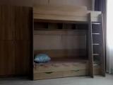 Спальное место на двухъярусной кровати в общем номере для мужчин 
