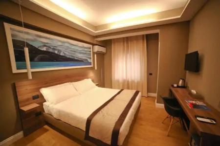 7th Floor Suite - 103