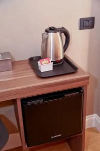 7th Floor Suite - 25