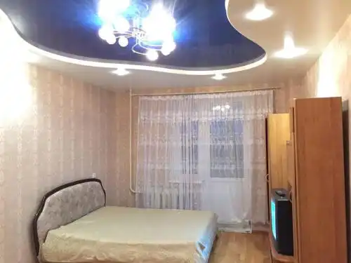 у Театральной Площади - 22