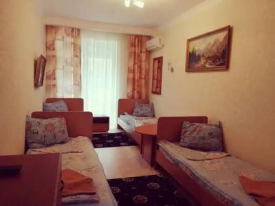 Черноморская - 1