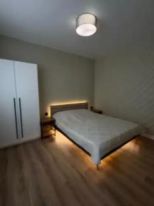 Частный дом с новым дизайнерским ремонтом и мебелью - 24