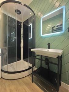 Частный дом с новым дизайнерским ремонтом и мебелью - 26