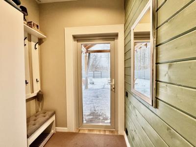 Частный дом с новым дизайнерским ремонтом и мебелью - 8