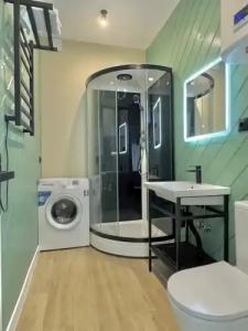 Частный дом с новым дизайнерским ремонтом и мебелью - 25