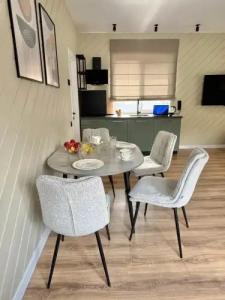 Частный дом с новым дизайнерским ремонтом и мебелью - 21