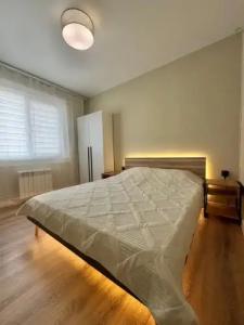 Частный дом с новым дизайнерским ремонтом и мебелью - 23