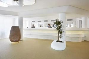 Отель «Grupotel Tamariscos», Кала-эн-Бошч