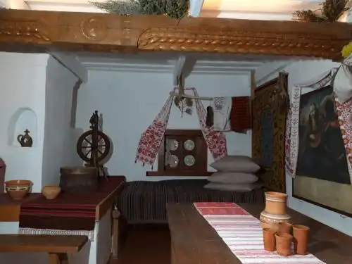 Мамаєва Слобода - 13