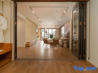 Hôtel Colline - 277