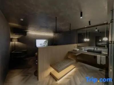 Hôtel Colline - 133