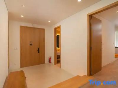 Hôtel Colline - 281