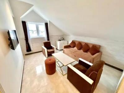 Tulip City View - 93