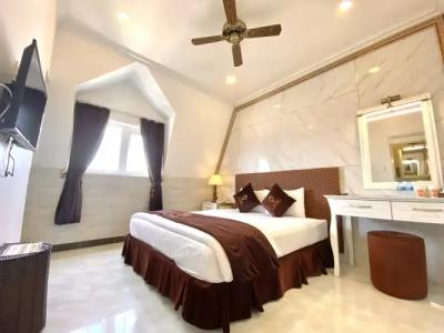 Tulip City View - 66