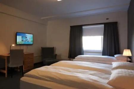 Asbru by Reykjavik Keflavik Airport - 4