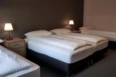 Asbru by Reykjavik Keflavik Airport - 22