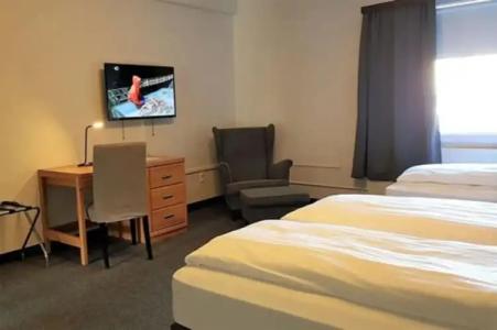 Asbru by Reykjavik Keflavik Airport - 5