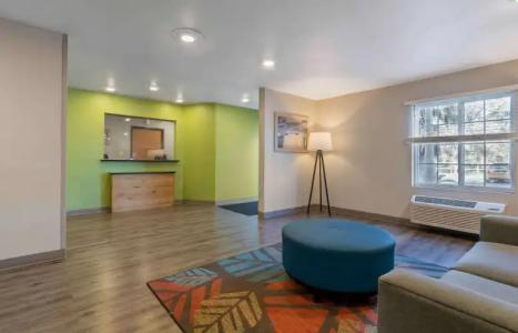 WoodSpring Suites Orlando South - 11