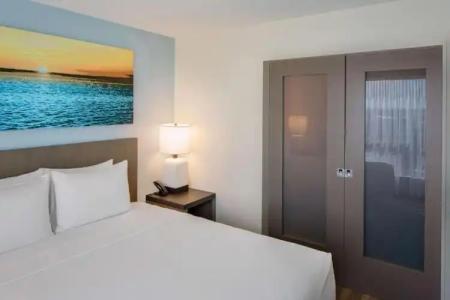 Hyatt House across from Universal Orlando Resort - 32