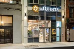 Отель «La Quinta by Wyndham Time Square South», Нью-Йорк
