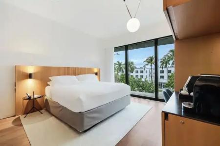 Urbanica The Euclid - 34