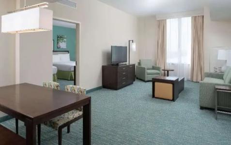 DoubleTree by Hilton Miami Doral - 27