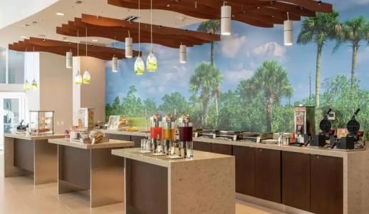 DoubleTree by Hilton Miami Doral - 19