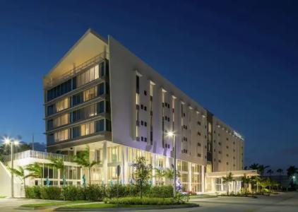 DoubleTree by Hilton Miami Doral - 0