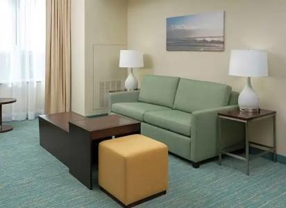 DoubleTree by Hilton Miami Doral - 42