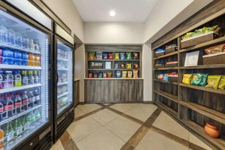 Comfort Inn & Suites Miami International Airport - 12