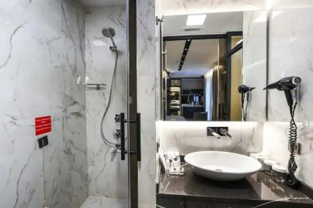 Broyt Suites - 168