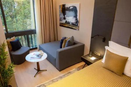 Broyt Suites - 192