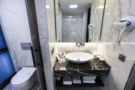 Broyt Suites - 128