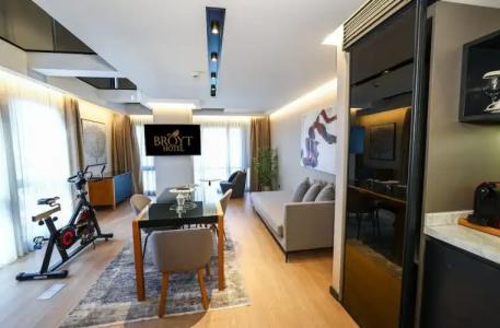 Broyt Suites - 141